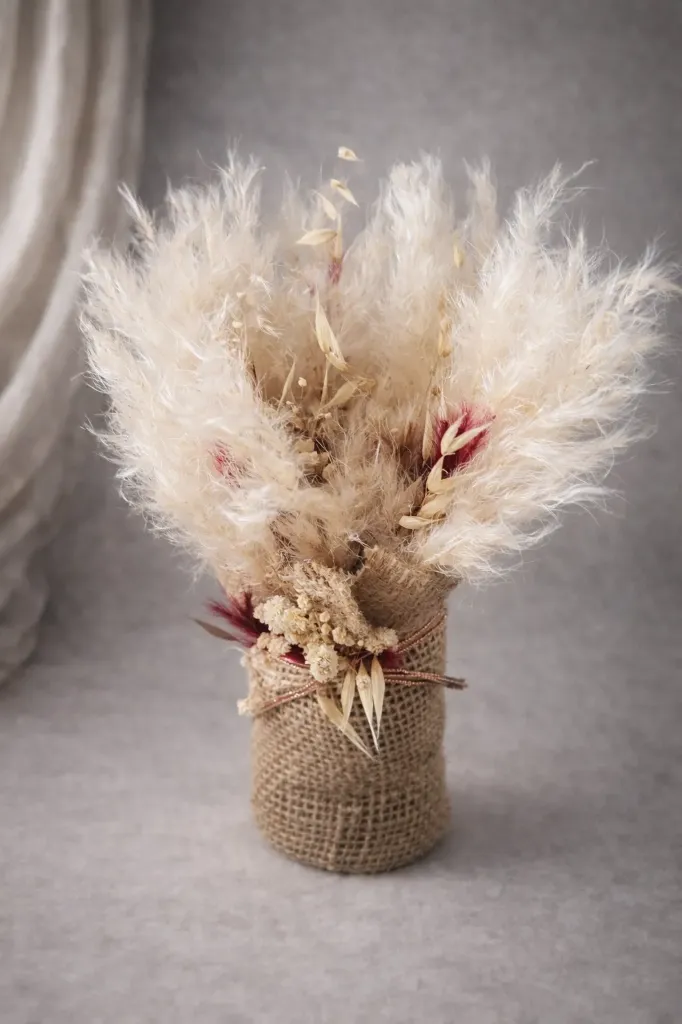 Pot de fleur beige neige