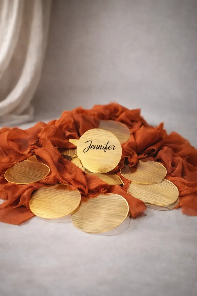 Marque place doré - en plexiglas a personnaliser