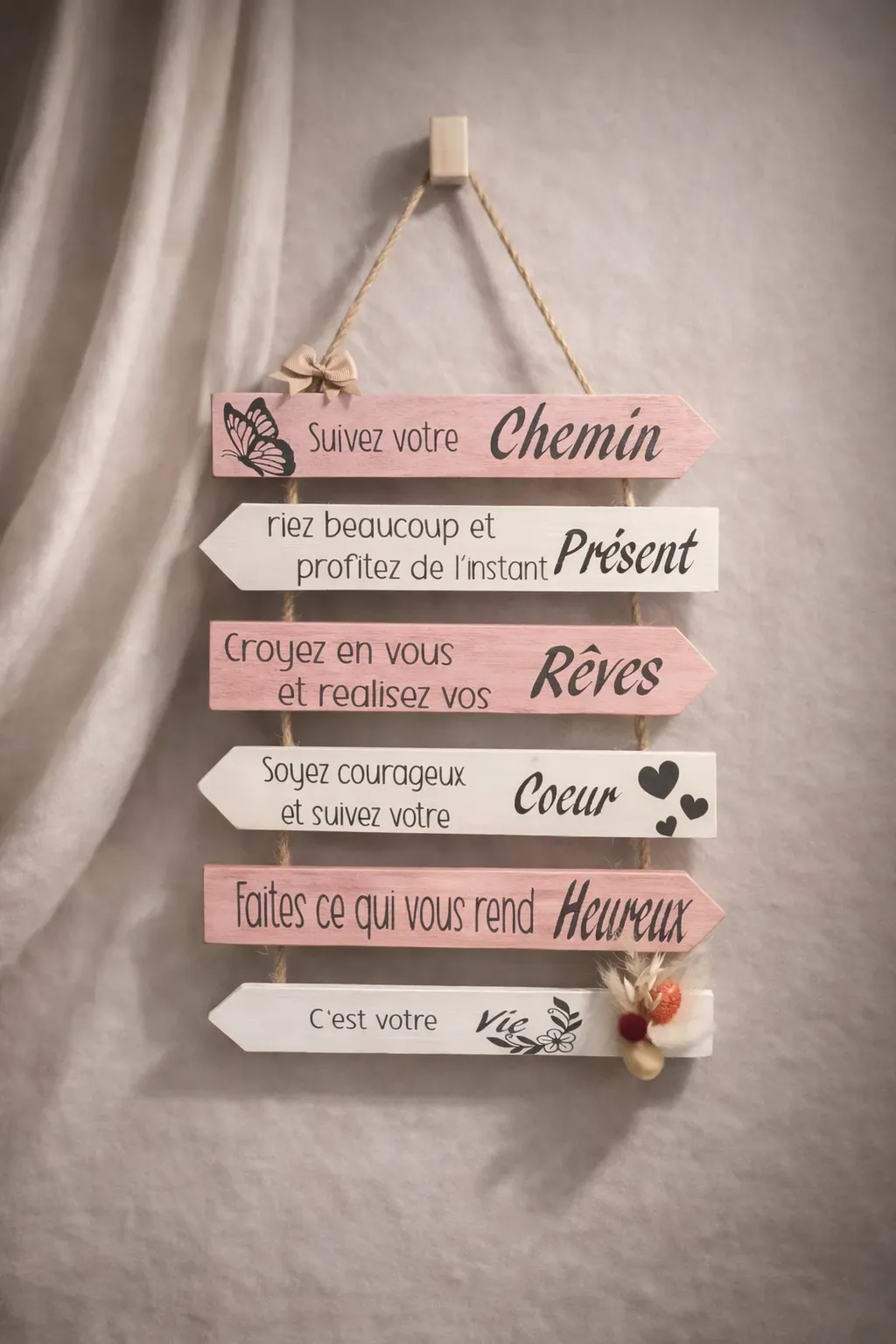 Suspension murale en bois